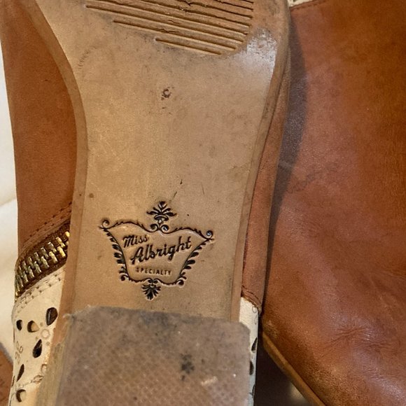 MISS ALBRIGHT SPECIALTY BOOTIES - Picture 5 of 6